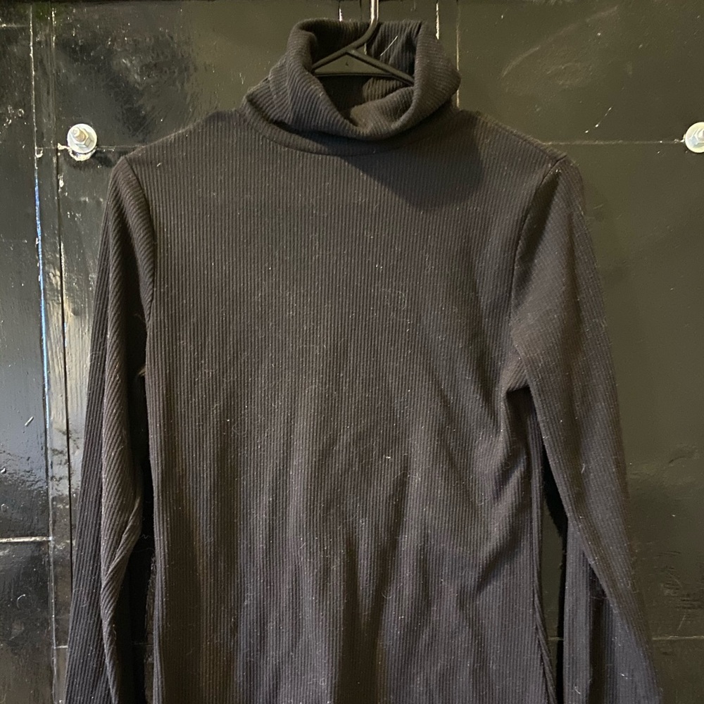 Ribbed Turtleneck